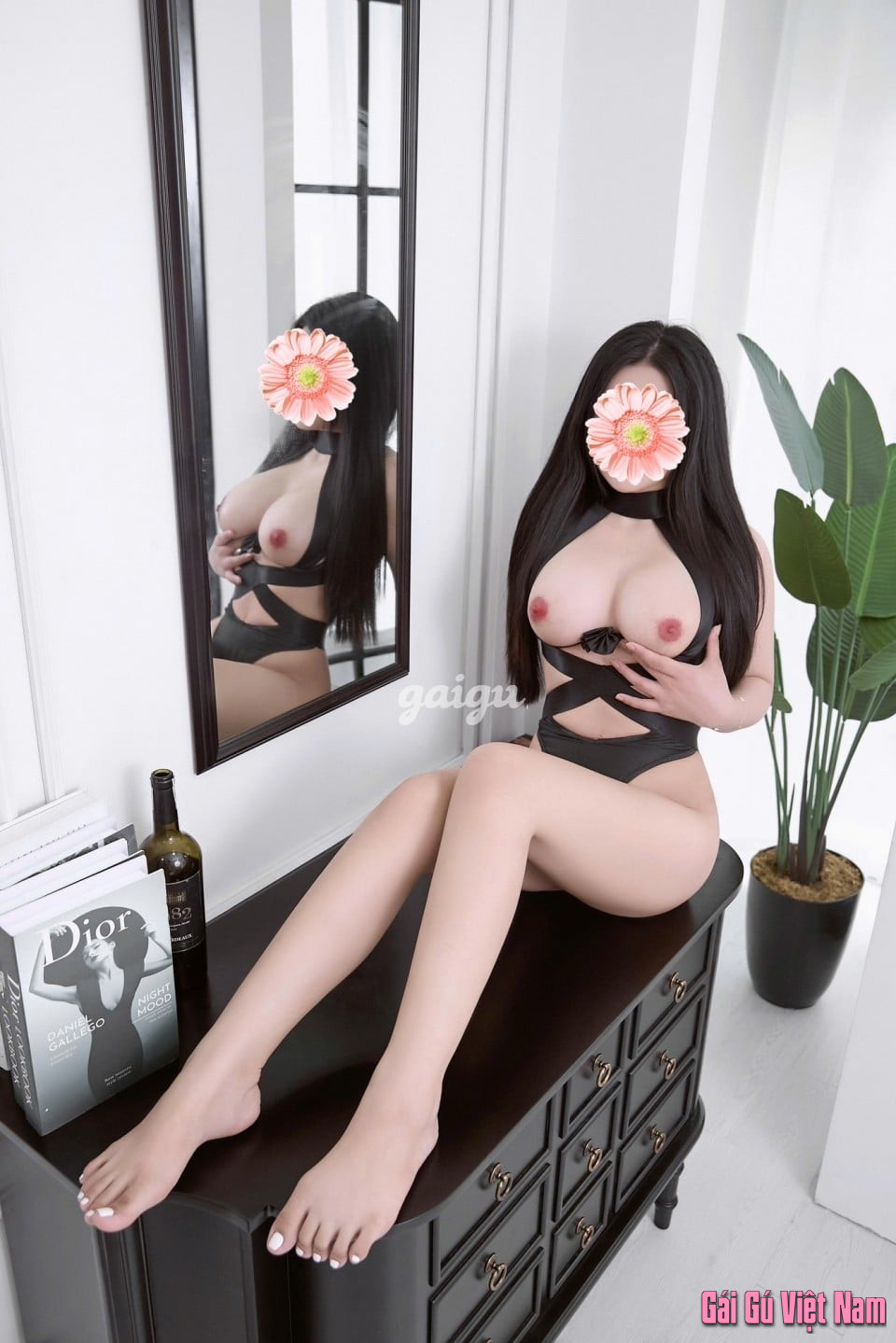 Trang xinh 2k3 Mông to mặt xinh